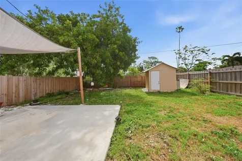 1565 Connecticut Avenue NE St Petersburg FL 33703