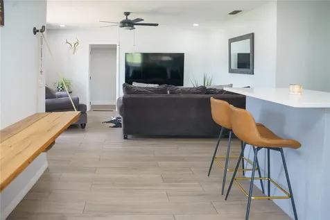 6552 S West Shore Circle Tampa FL 33616