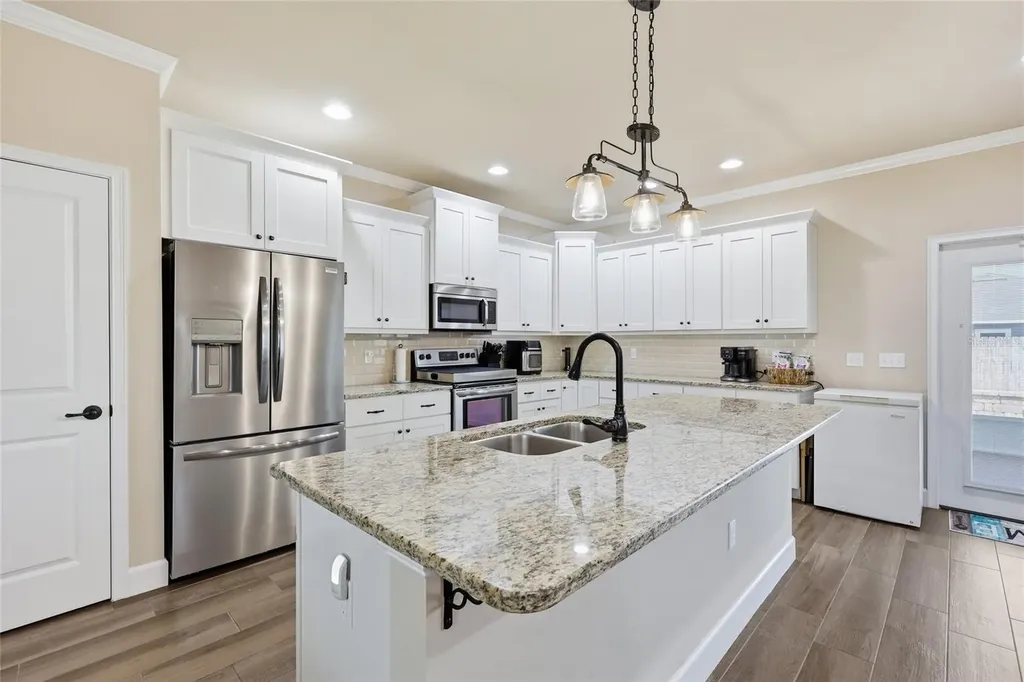 23284 NW 8th Place Newberry FL 32669