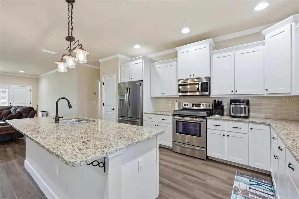 23284 NW 8th Place Newberry FL 32669