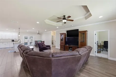 23284 NW 8th Place Newberry FL 32669