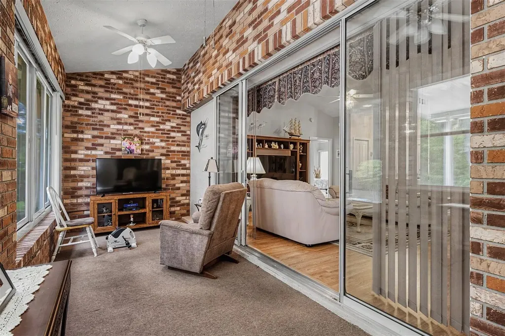 6634 Northlake Drive Zephyrhills FL 33542