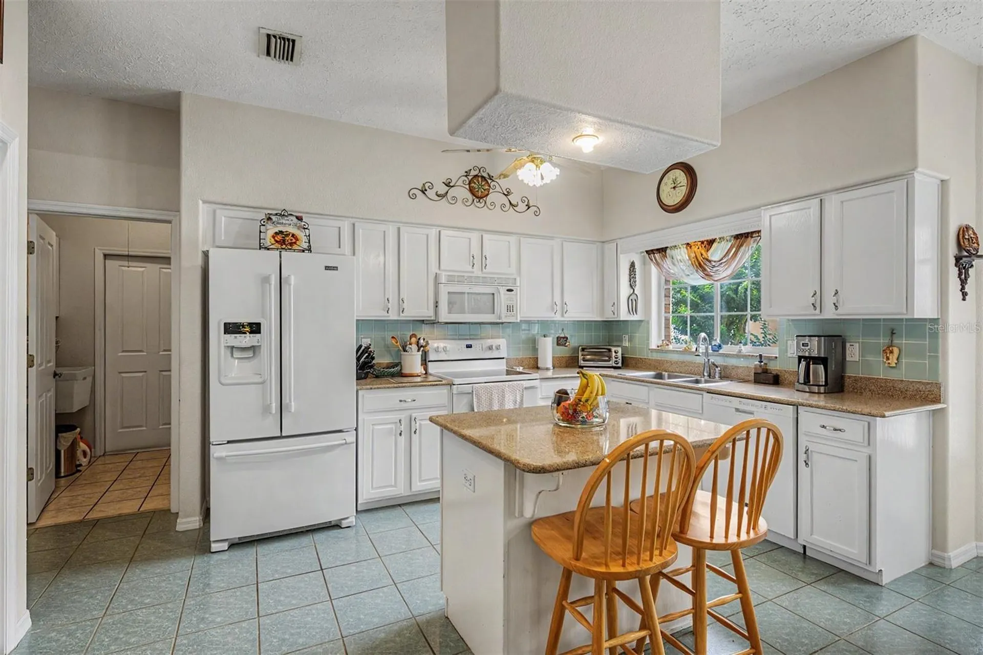 6634 Northlake Drive Zephyrhills FL 33542