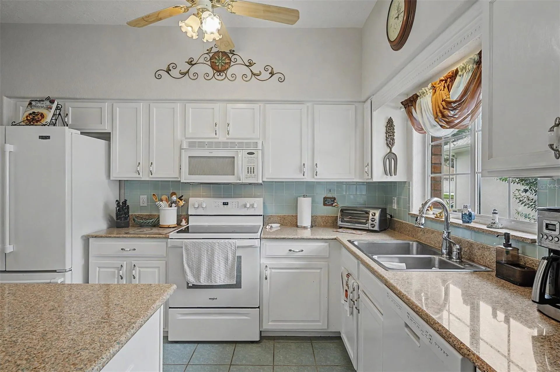 6634 Northlake Drive Zephyrhills FL 33542