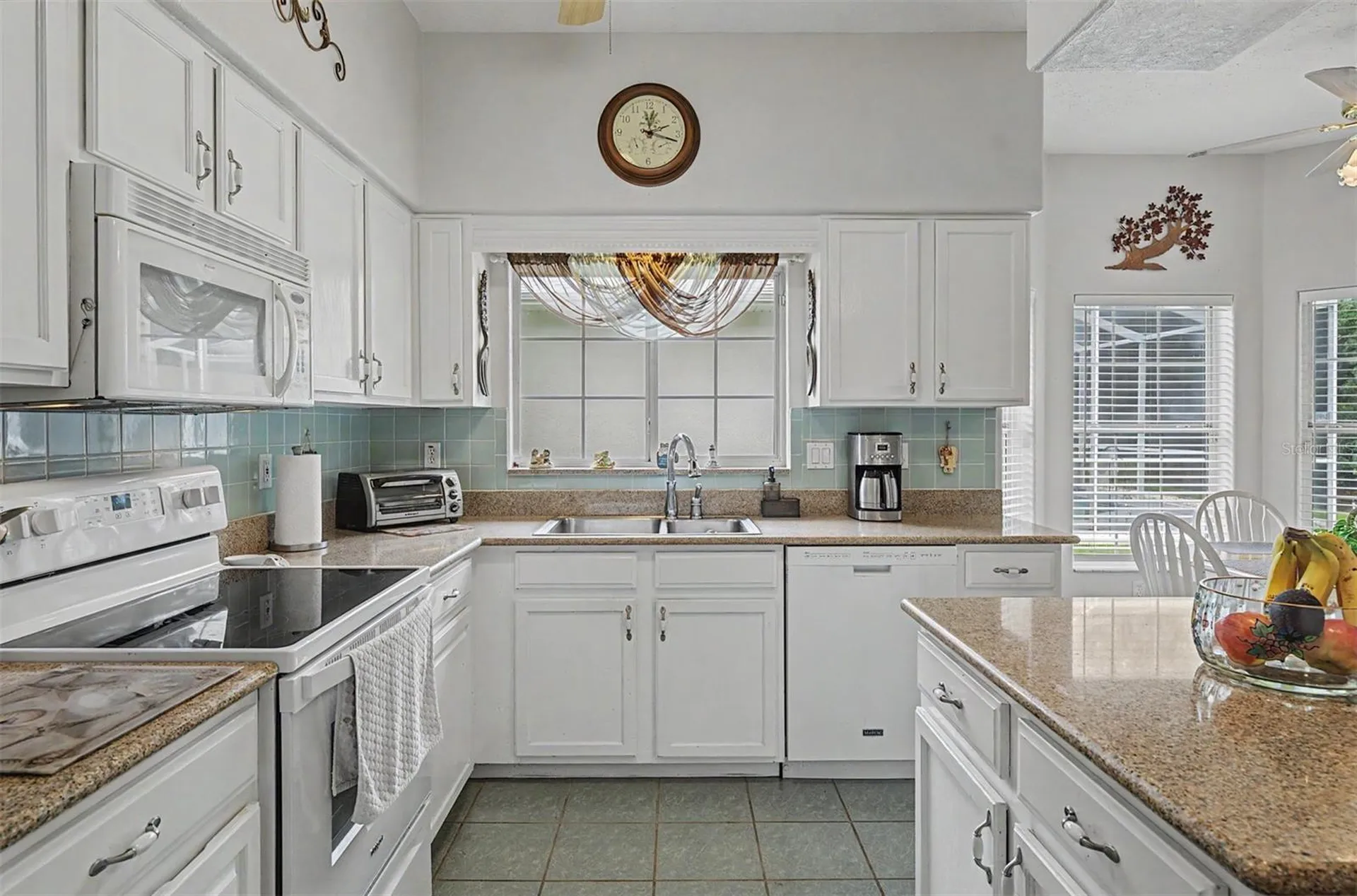 6634 Northlake Drive Zephyrhills FL 33542