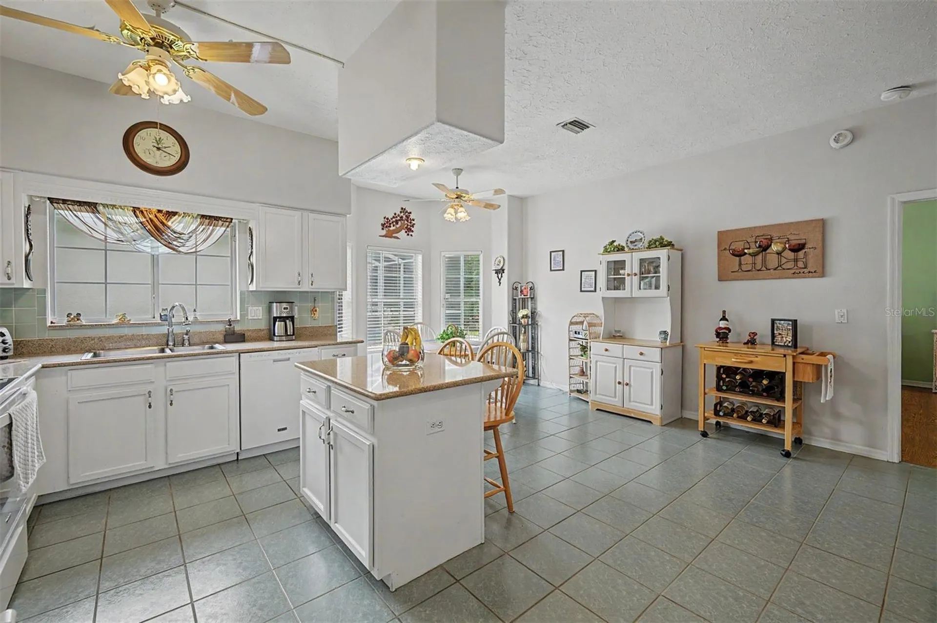 6634 Northlake Drive Zephyrhills FL 33542