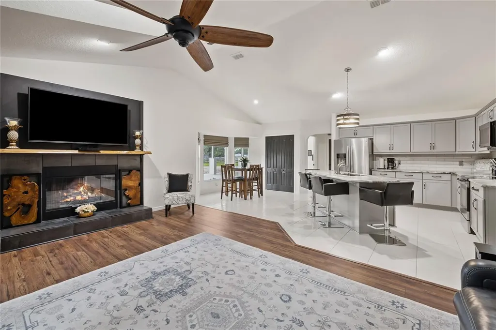 2900 Betty Drive Deland FL 32720