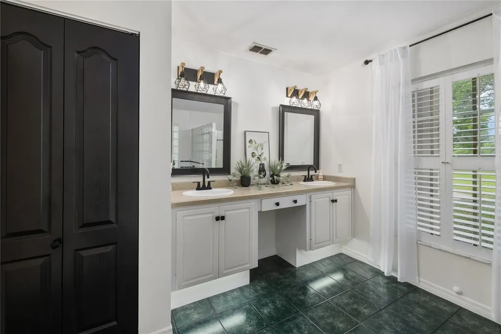 2900 Betty Drive Deland FL 32720