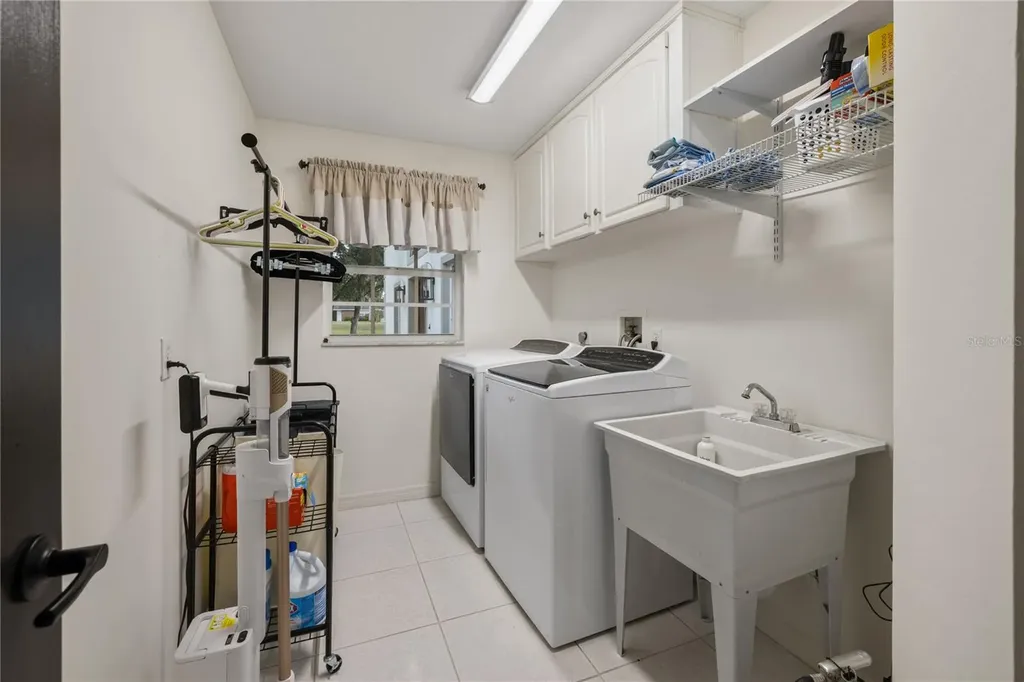 2900 Betty Drive Deland FL 32720