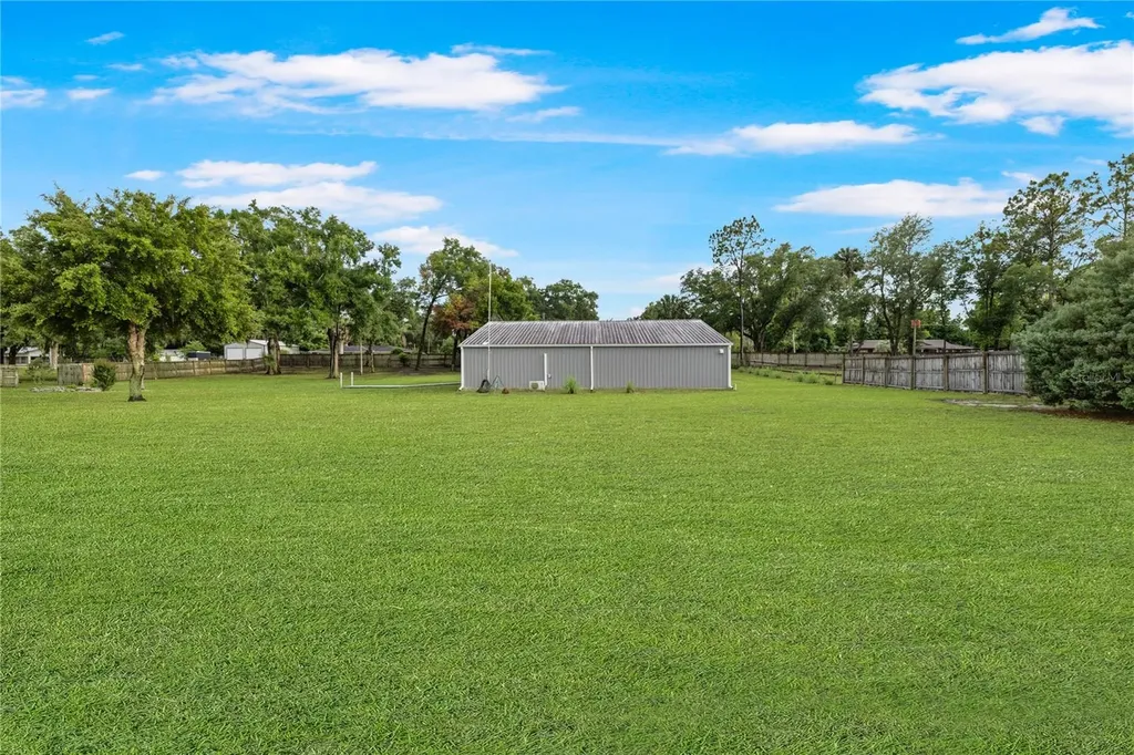 2900 Betty Drive Deland FL 32720