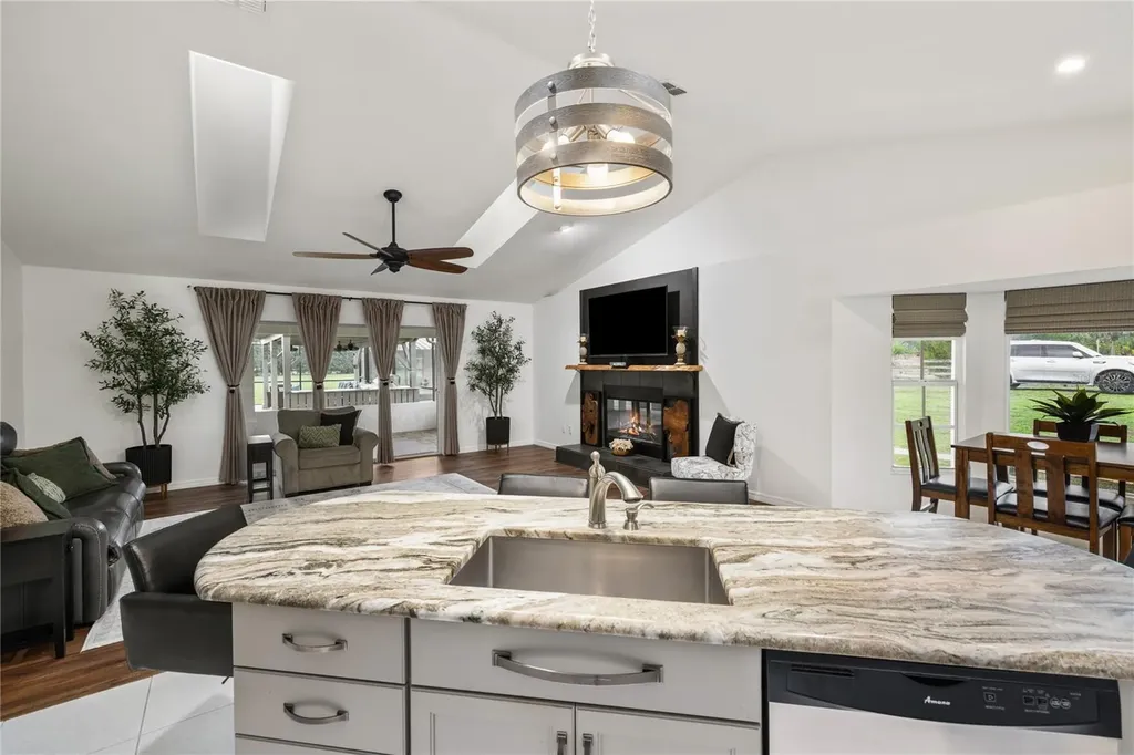 2900 Betty Drive Deland FL 32720