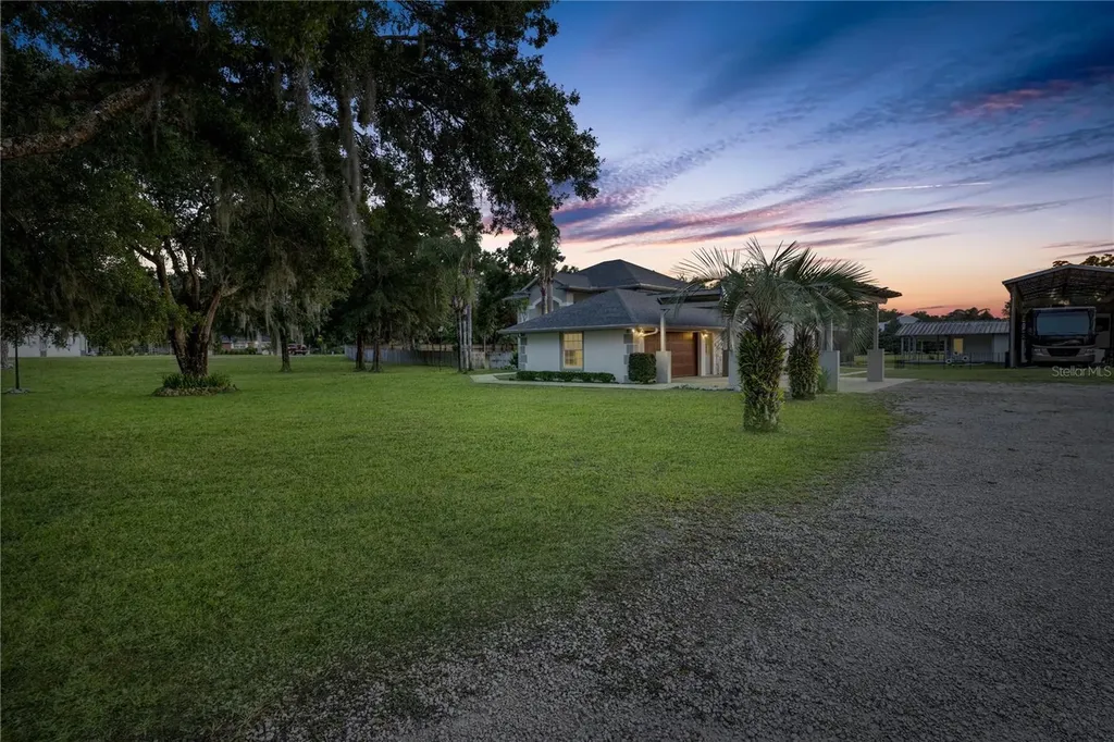 2900 Betty Drive Deland FL 32720