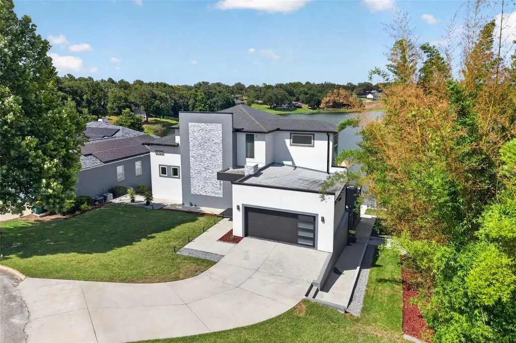 3059 S Lakeshore Court Eustis FL 32726