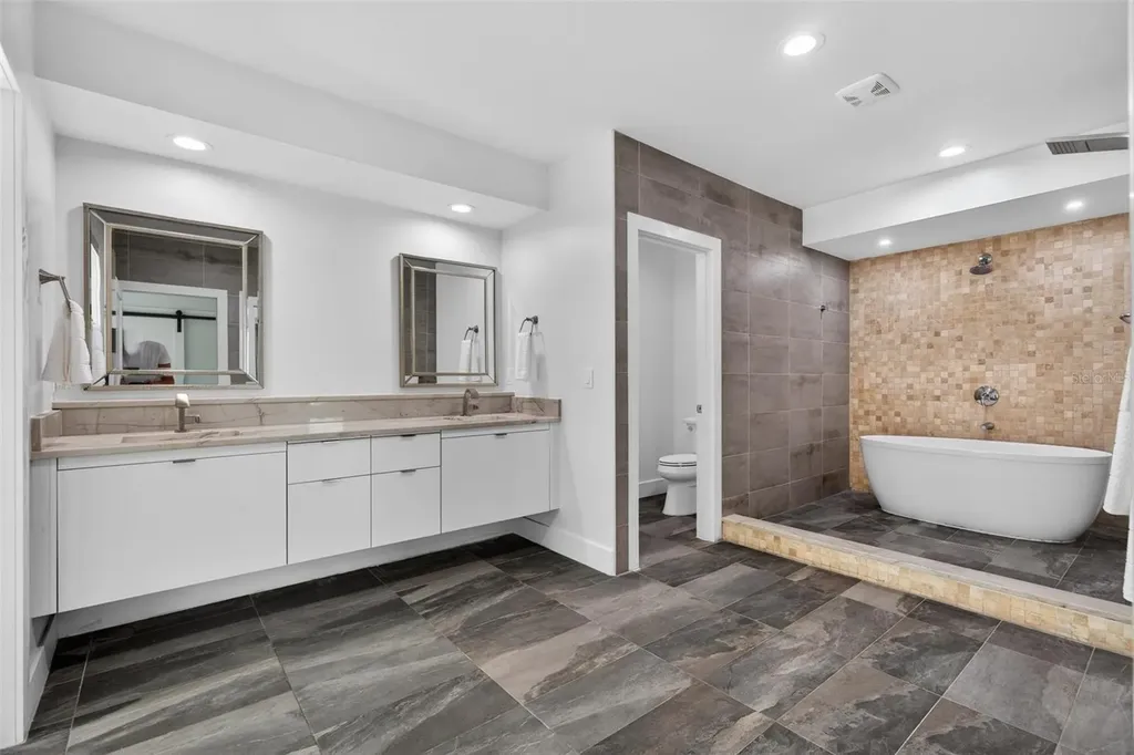 3059 S Lakeshore Court Eustis FL 32726