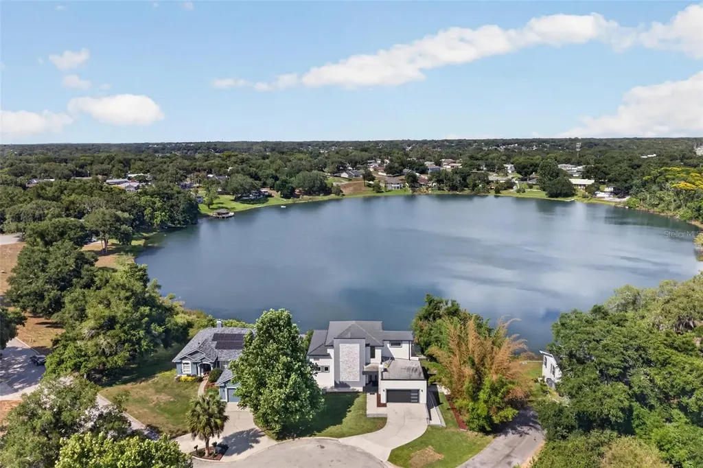 3059 S Lakeshore Court Eustis FL 32726