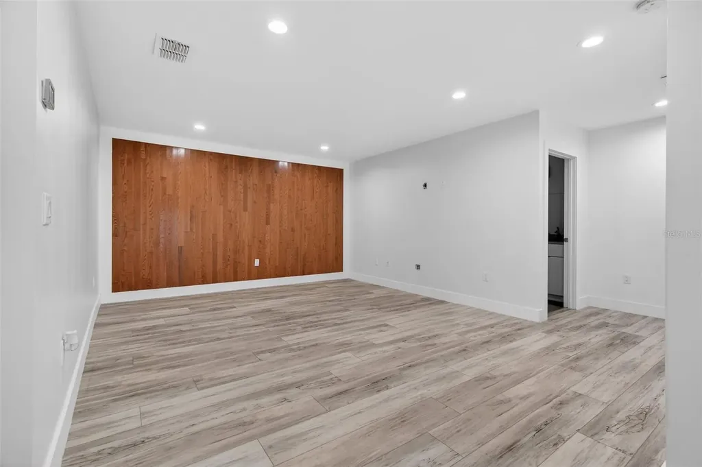 3059 S Lakeshore Court Eustis FL 32726