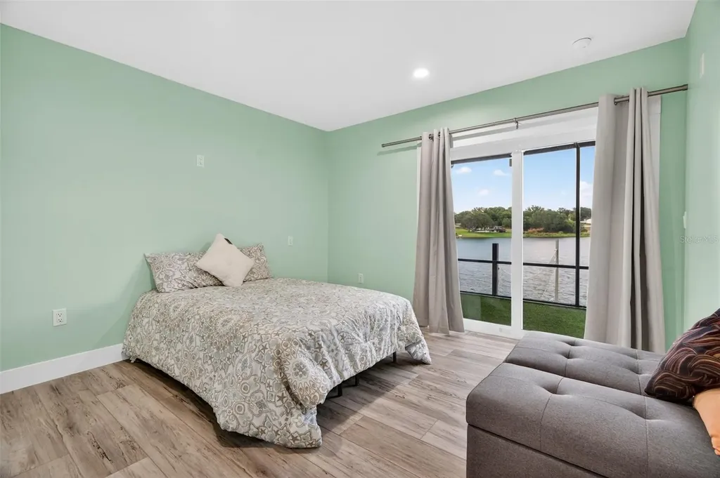 3059 S Lakeshore Court Eustis FL 32726