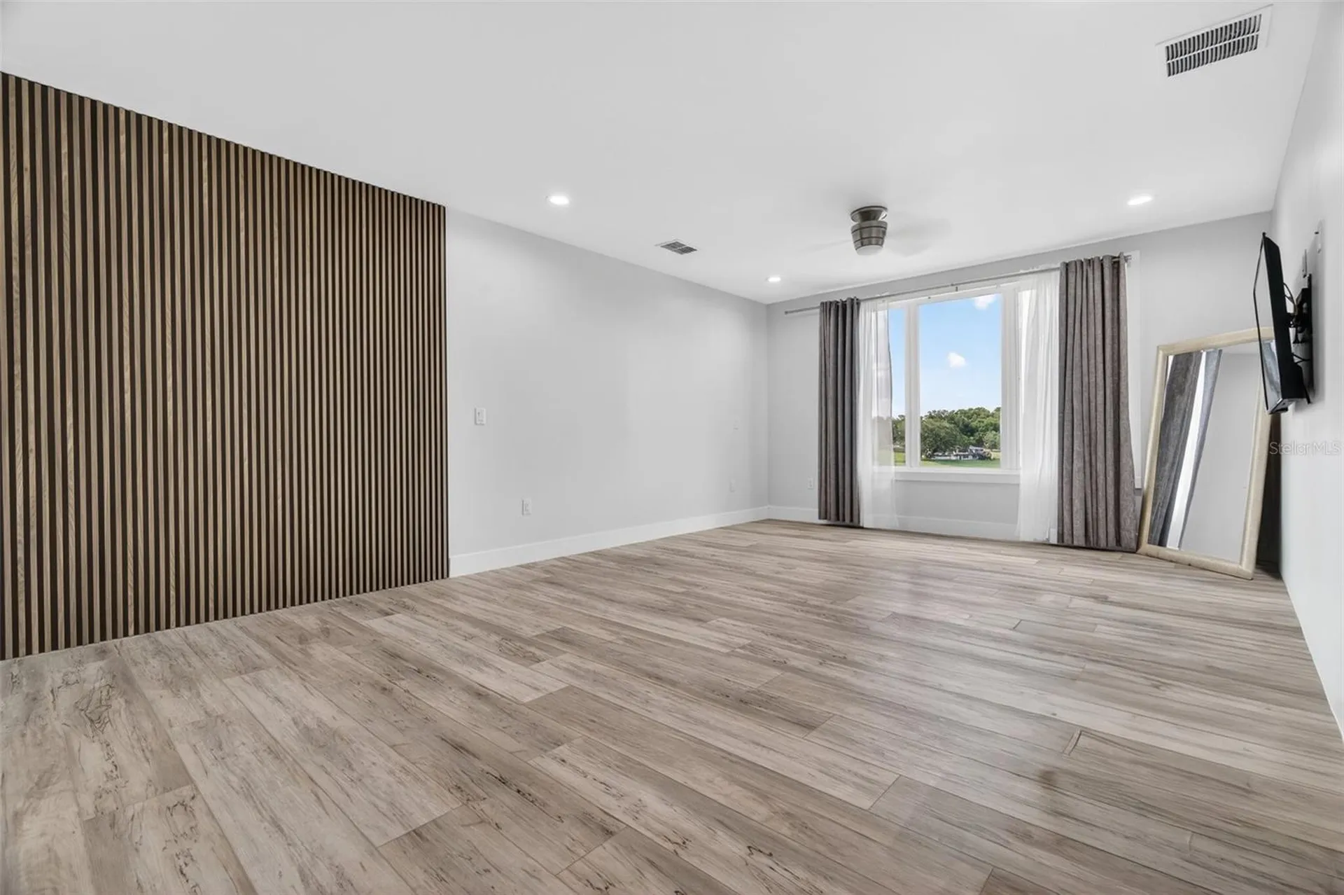 3059 S Lakeshore Court Eustis FL 32726