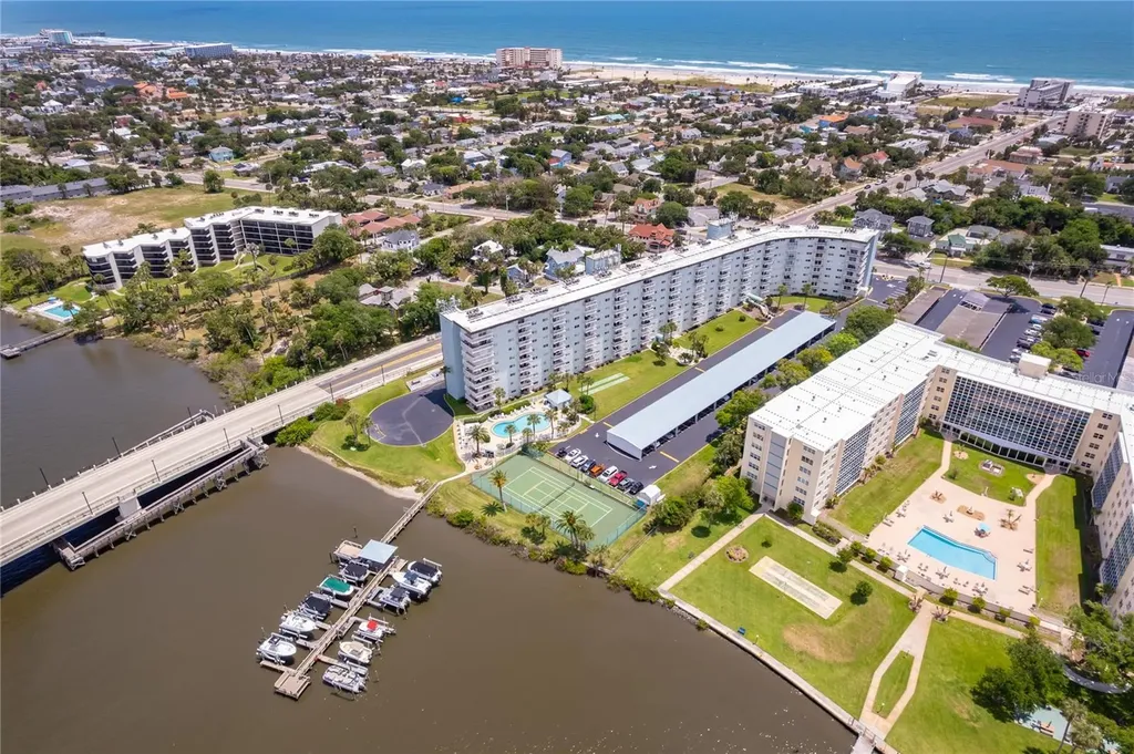 100 Silver Beach Avenue Daytona Beach FL 32118