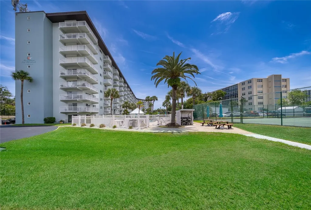 100 Silver Beach Avenue Daytona Beach FL 32118
