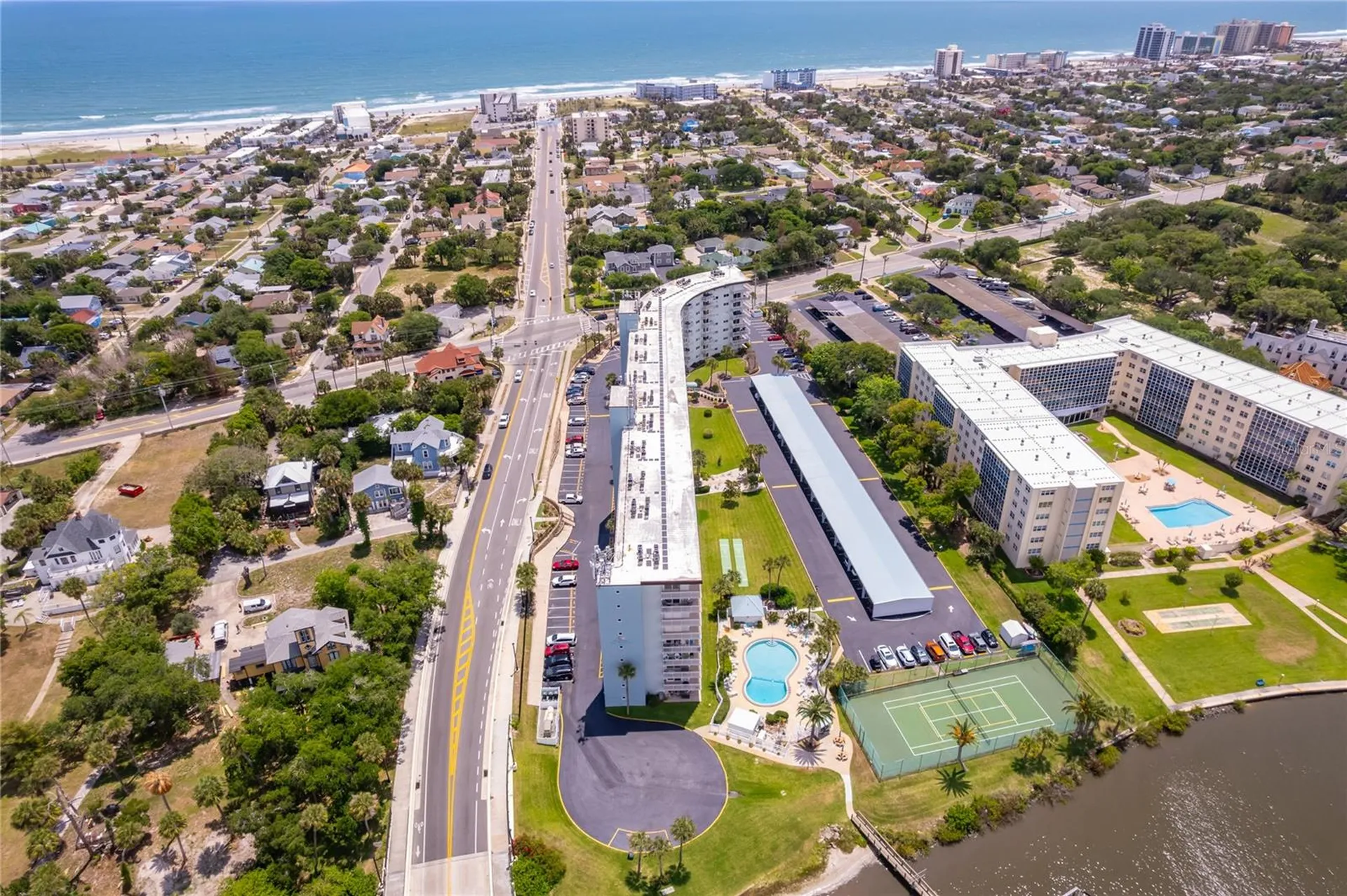 100 Silver Beach Avenue Daytona Beach FL 32118