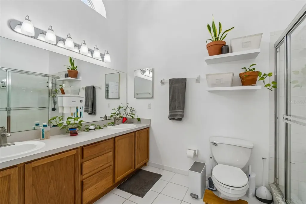 1898 76th Place N St Petersburg FL 33702