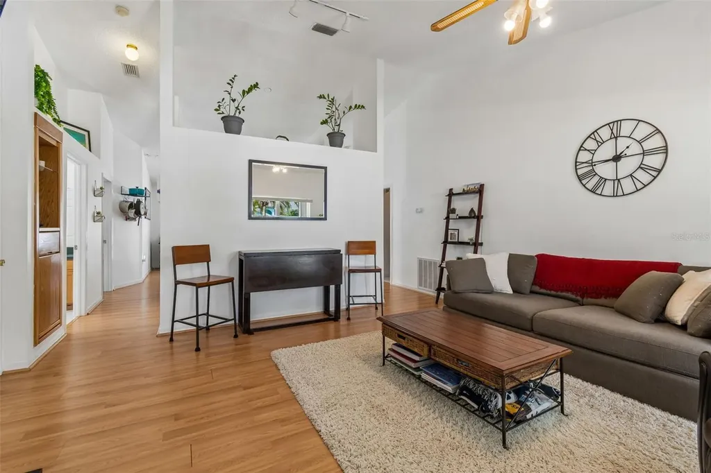 1898 76th Place N St Petersburg FL 33702