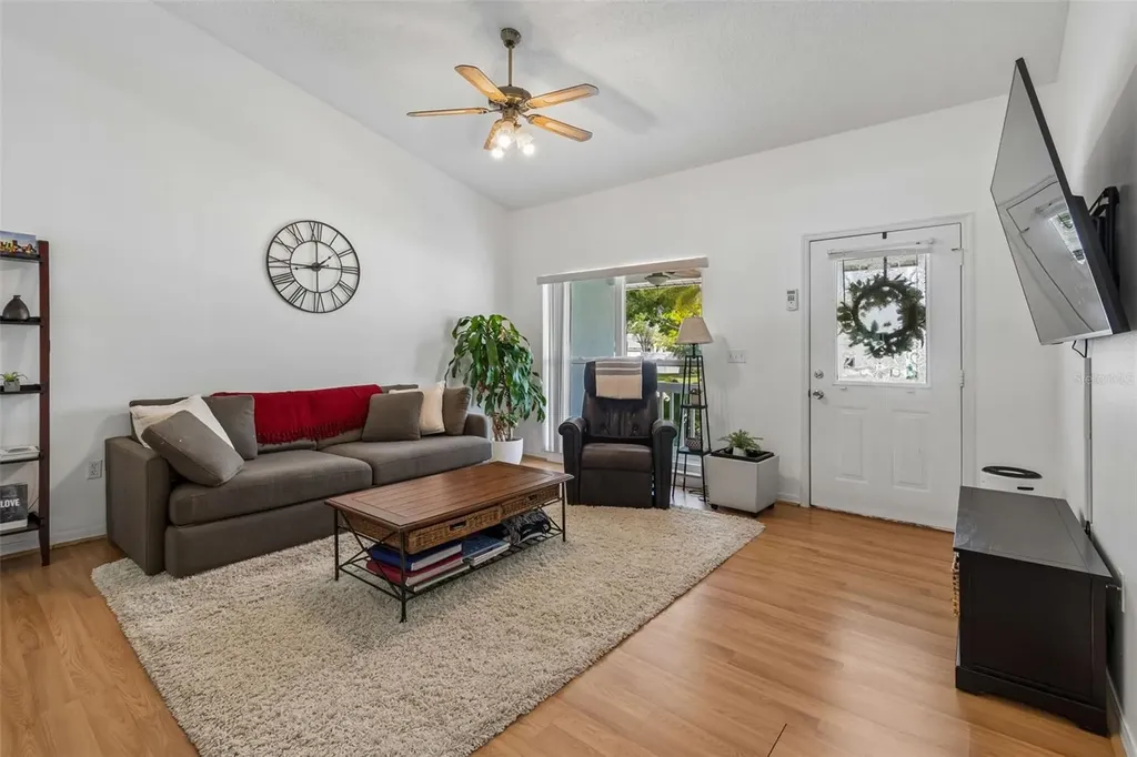 1898 76th Place N St Petersburg FL 33702