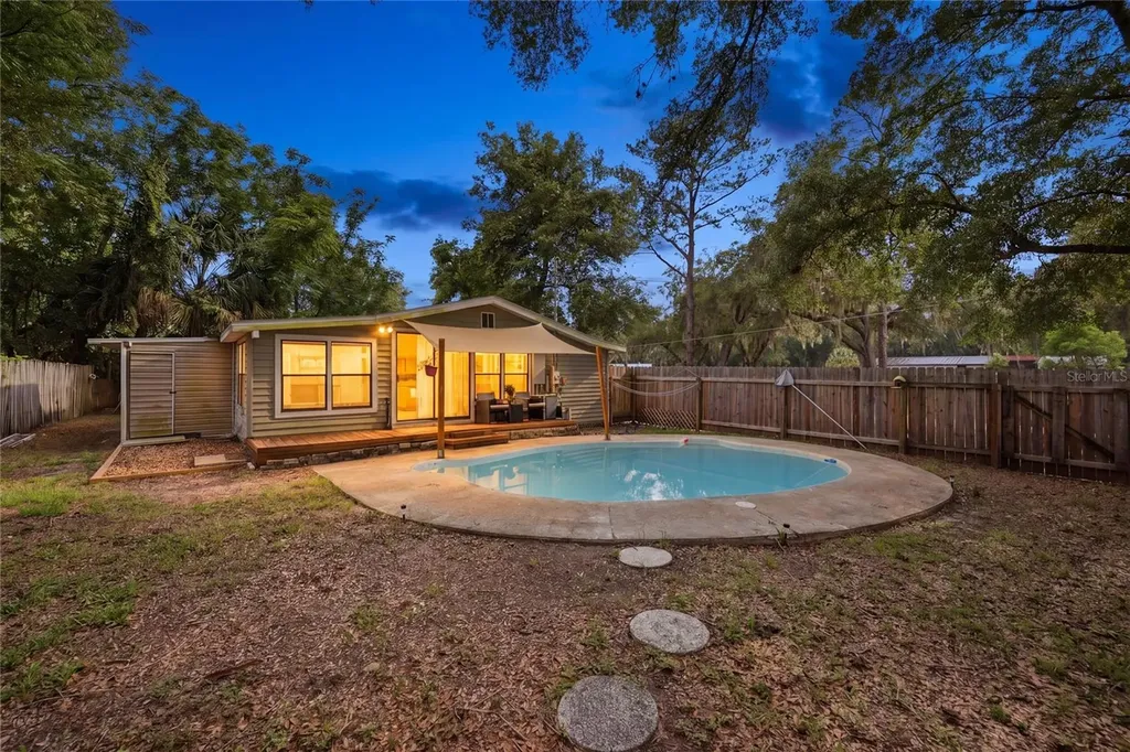 3411 NE 52nd Avenue Silver Springs FL 34488