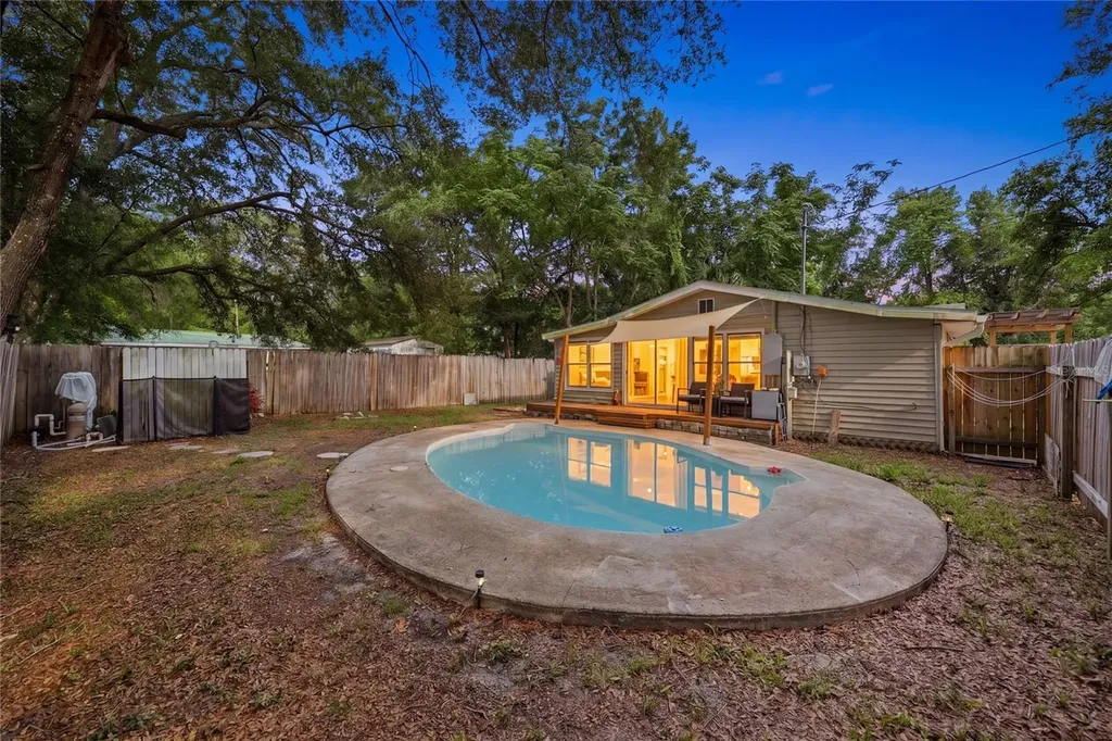 3411 NE 52nd Avenue Silver Springs FL 34488