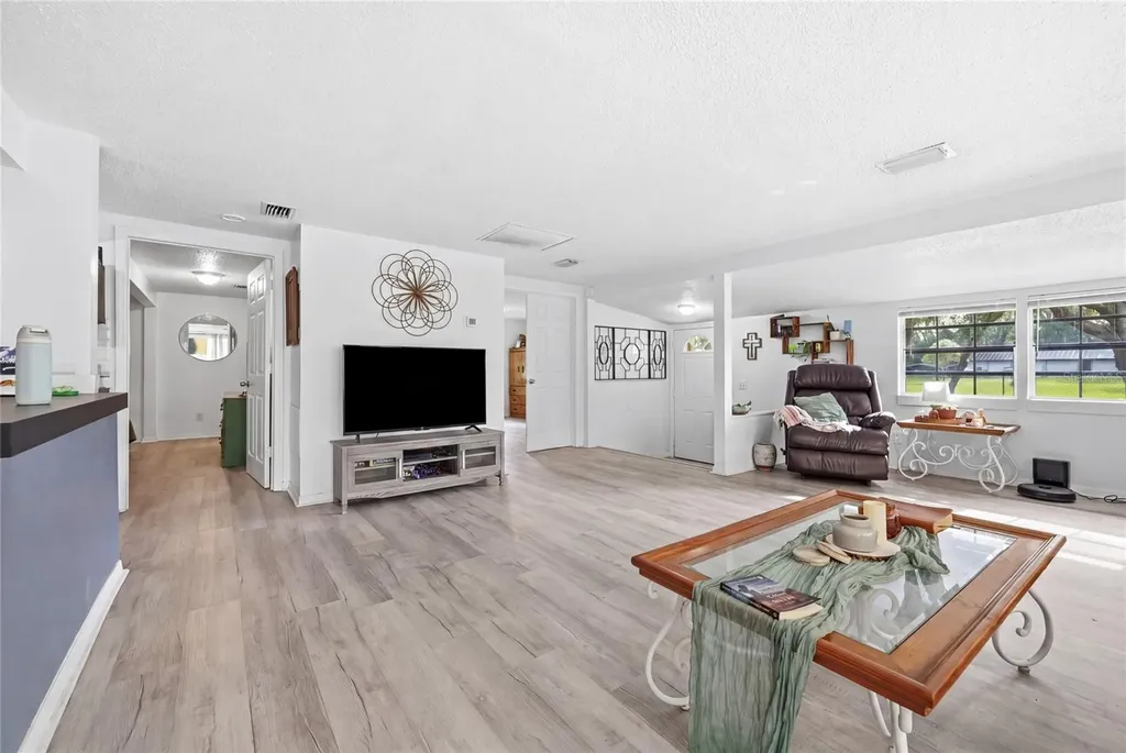 3411 NE 52nd Avenue Silver Springs FL 34488