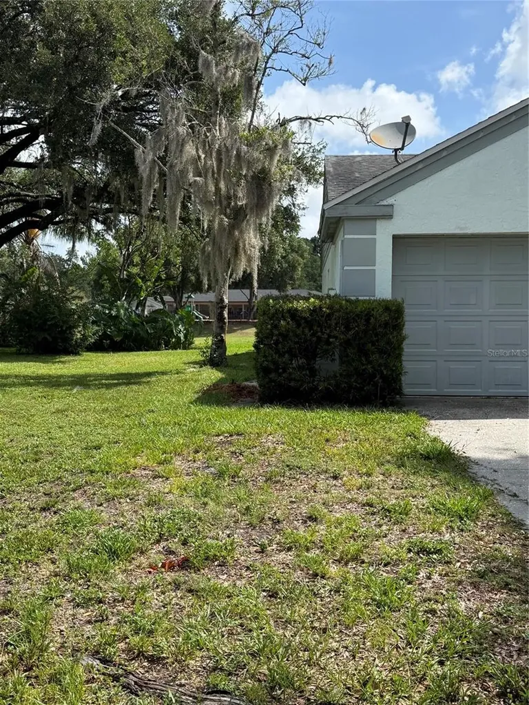 1636 Baker Road Lutz FL 33559