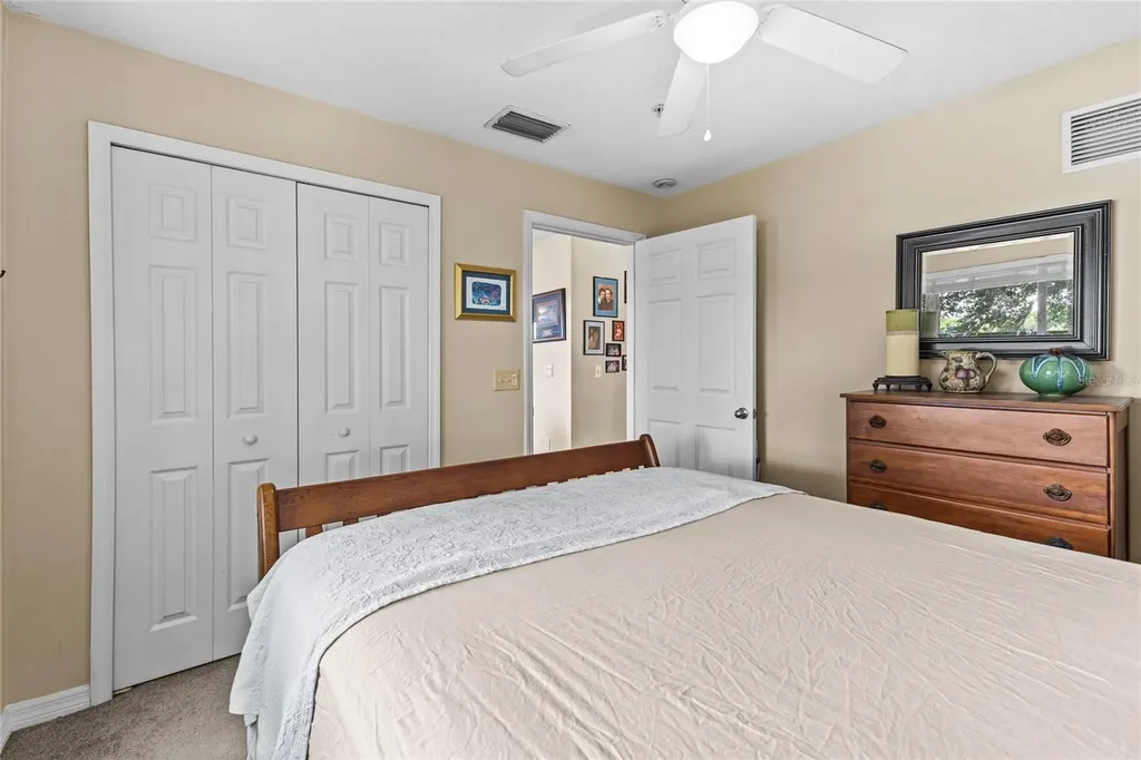 99 Broad River Place Welaka FL 32193
