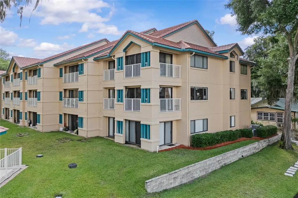 99 Broad River Place Welaka FL 32193