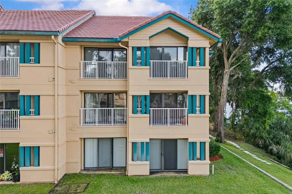 99 Broad River Place Welaka FL 32193