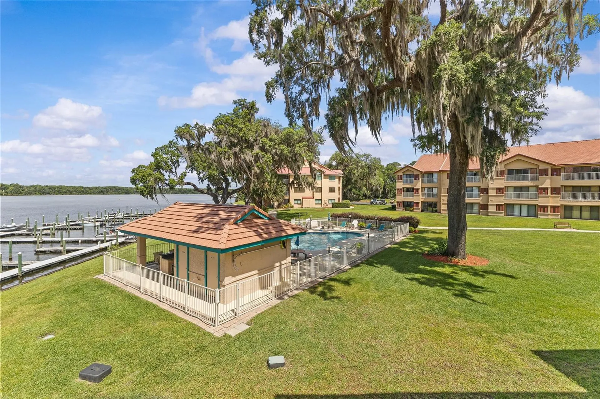 99 Broad River Place Welaka FL 32193