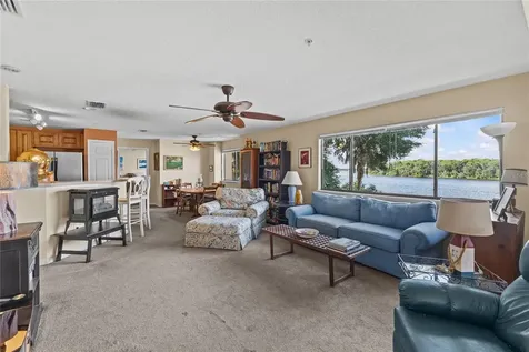 99 Broad River Place Welaka FL 32193
