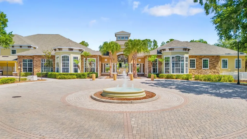 10211 Courtney Palms Tampa FL 33619