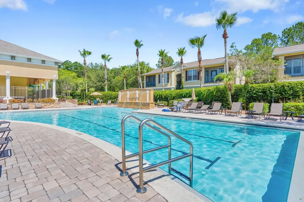 10211 Courtney Palms Tampa FL 33619
