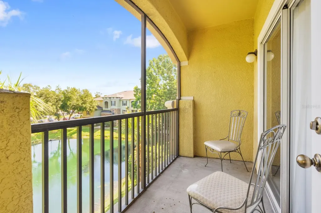 10211 Courtney Palms Tampa FL 33619