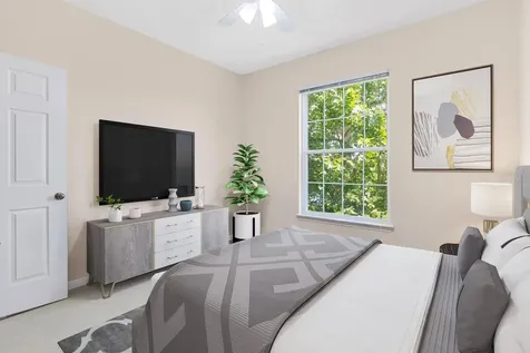 10211 Courtney Palms Tampa FL 33619