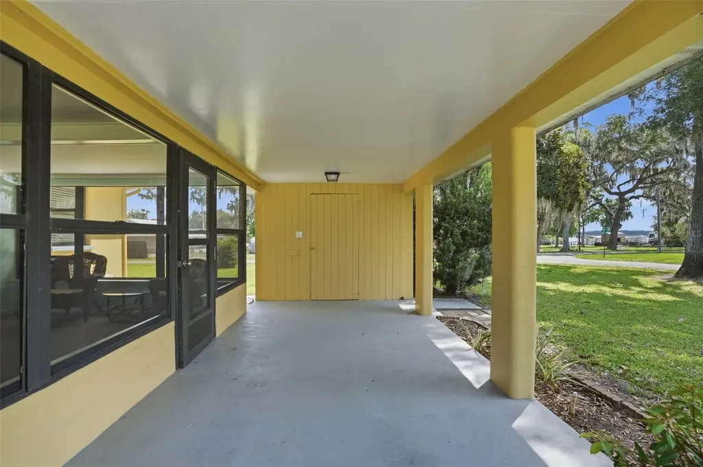 951 Cr 453 Lake Panasoffkee FL 33538