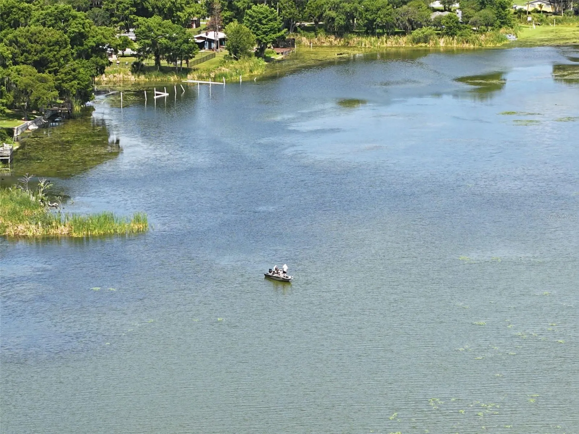 951 Cr 453 Lake Panasoffkee FL 33538