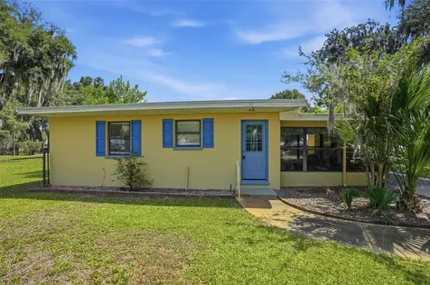 951 Cr 453 Lake Panasoffkee FL 33538