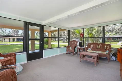 951 Cr 453 Lake Panasoffkee FL 33538