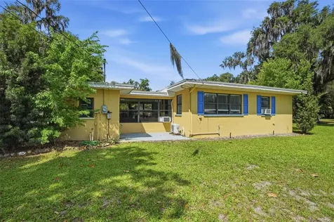 951 Cr 453 Lake Panasoffkee FL 33538