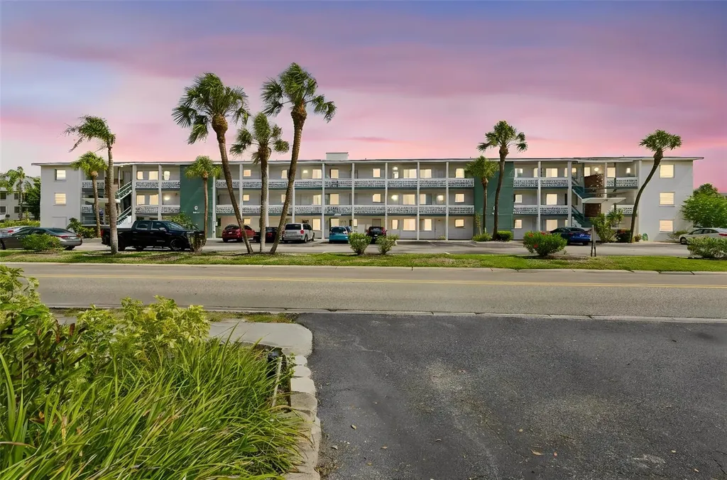 1837 Flamingo Boulevard Bradenton FL 34207