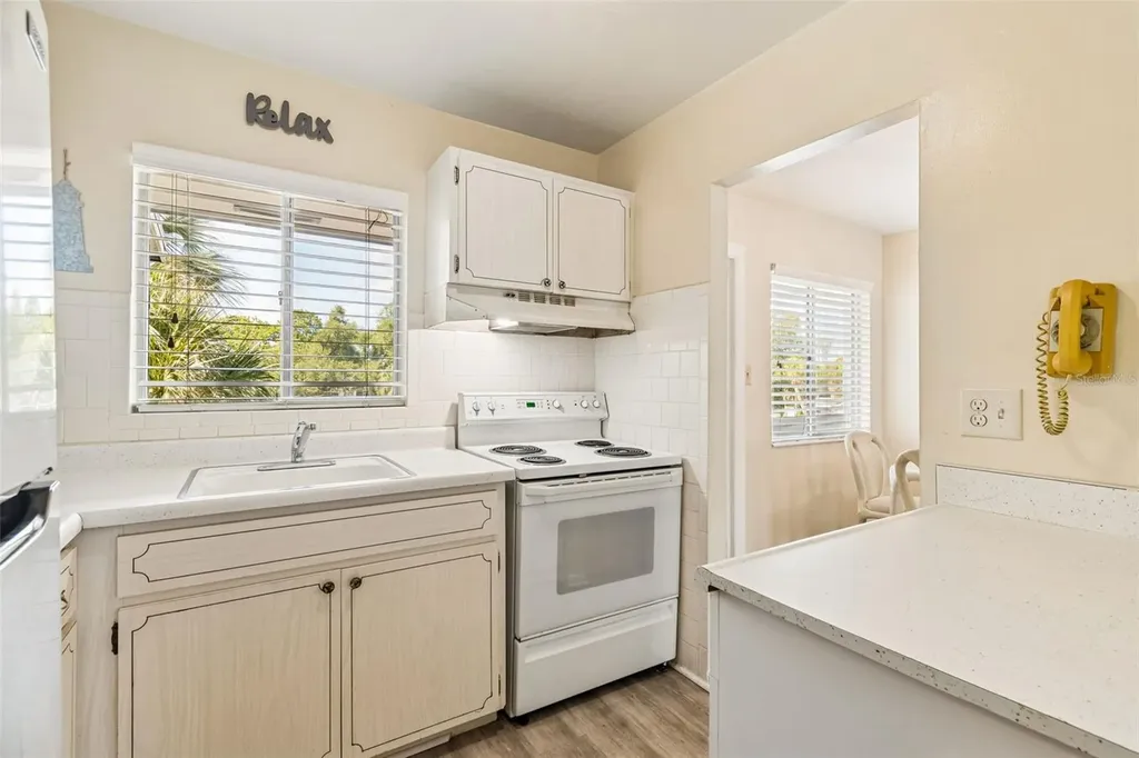 1837 Flamingo Boulevard Bradenton FL 34207