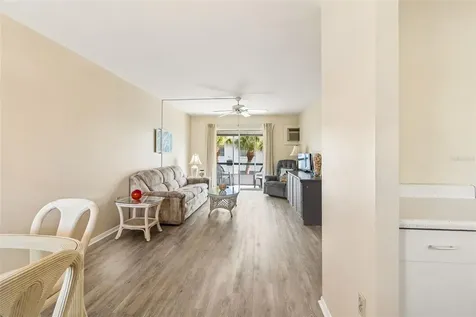 1837 Flamingo Boulevard Bradenton FL 34207