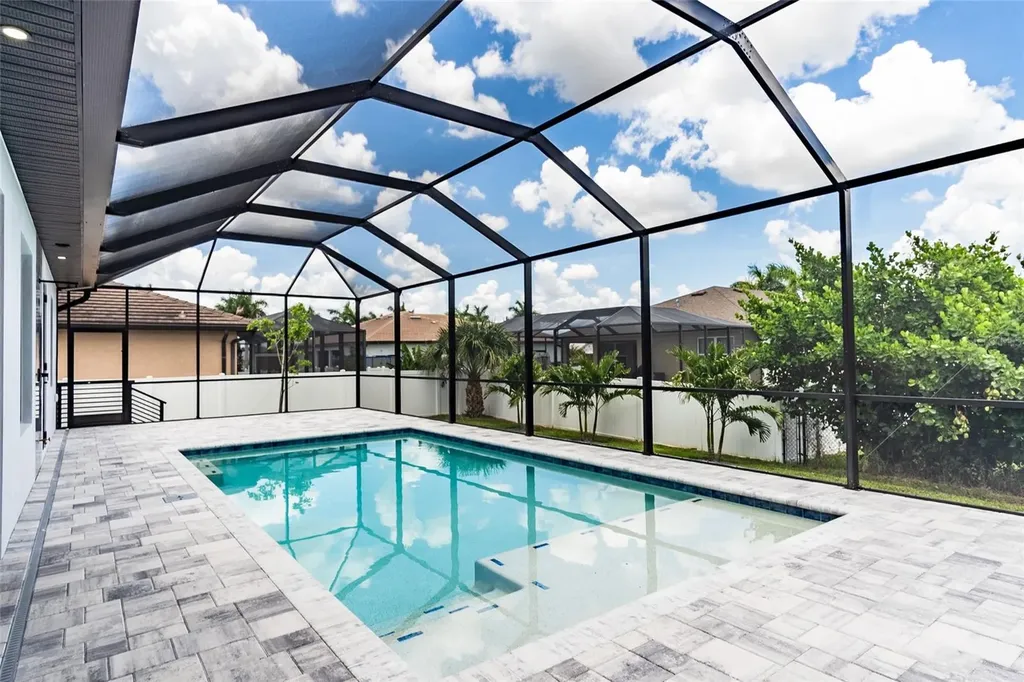 2513 SW 25th Avenue Cape Coral FL 33914